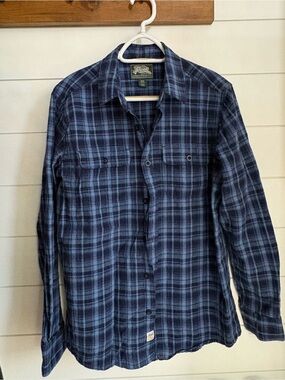 Roots Men’s Navy and Light Blue Plaid Button-Down Shirt